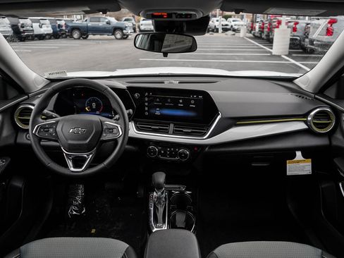 New 2026 Chevrolet Trax LT w/ Driver Confidence Package FWD image 12
