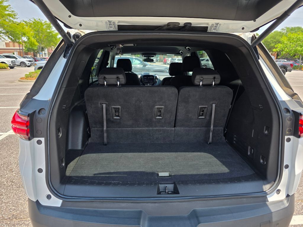 Certified 2023 Chevrolet Traverse LT FWD image 36