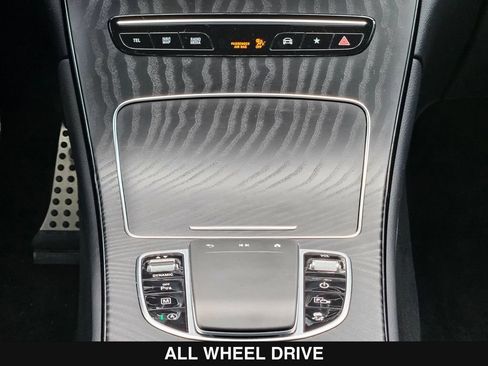 Used 2022 Mercedes-Benz GLC 300 4MATIC image 21
