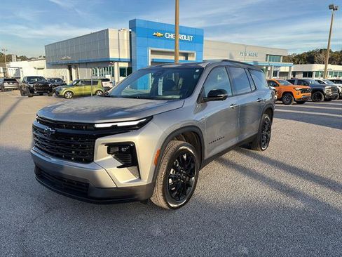 New 2026 Chevrolet Traverse LT w/ Midnight/Sport Edition image 3