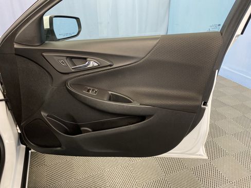 Used 2019 Chevrolet Malibu LT image 43