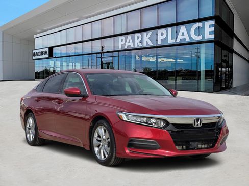 Used 2018 Honda Accord LX image 2
