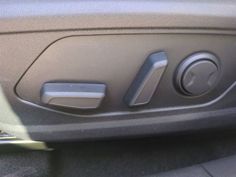 New 2026 Hyundai Elantra Limited image 21