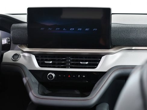 New 2026 Ford Explorer Active w/ Active Comfort Package image 9