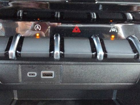 New 2026 GMC Canyon Elevation w/ Convenience Package image 32