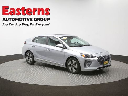 Used 2022 Hyundai Ioniq SEL FWD image 48