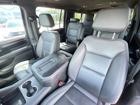Used 2023 Chevrolet Suburban Z71 w/ Luxury Package AWD/4WD image 16