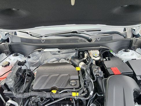 New 2026 Chevrolet Trax RS w/ Sunroof Package image 11