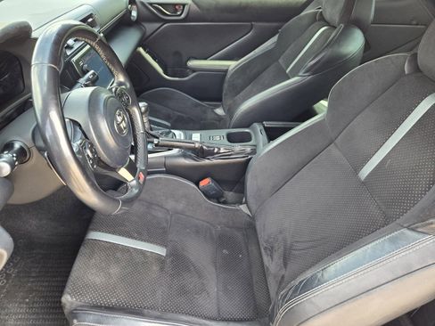 Used 2022 Toyota GR86 Premium RWD image 16