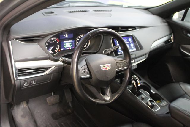 Certified 2023 Cadillac XT4 Premium Luxury AWD/4WD image 14