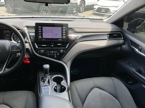 Used 2022 Toyota Camry LE w/ Carpet Mat Package (TMS) FWD image 16
