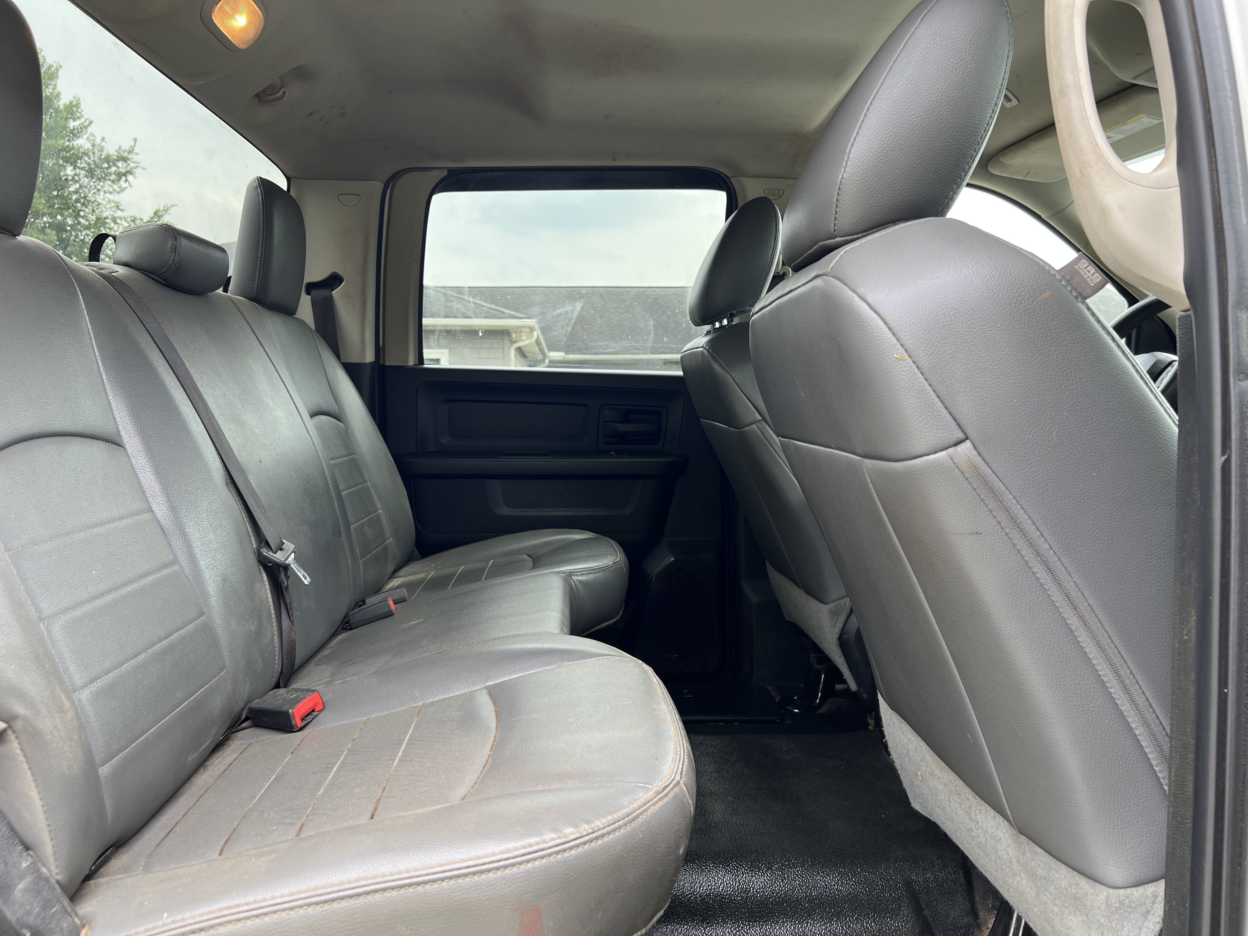 Used 2018 RAM 2500 Tradesman w/ Chrome Appearance Group AWD/4WD image 17