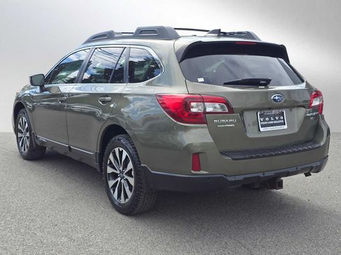 Used 2017 Subaru Outback 3.6R Limited AWD/4WD image 5
