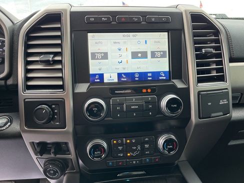 Used 2021 Ford F450 Platinum w/ FX4 Off-Road Package image 21