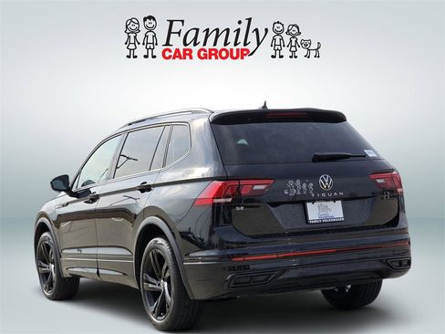 Used 2023 Volkswagen Tiguan SE R-Line image 3