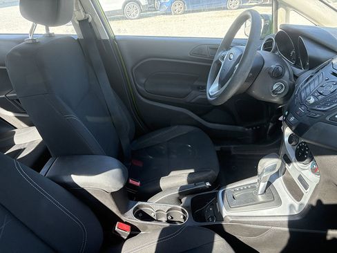 Used 2019 Ford Fiesta SE FWD image 5