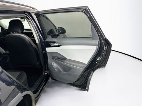 Used 2024 Volkswagen Taos S FWD image 28