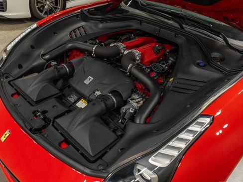 Used 2015 Ferrari California T RWD image 75