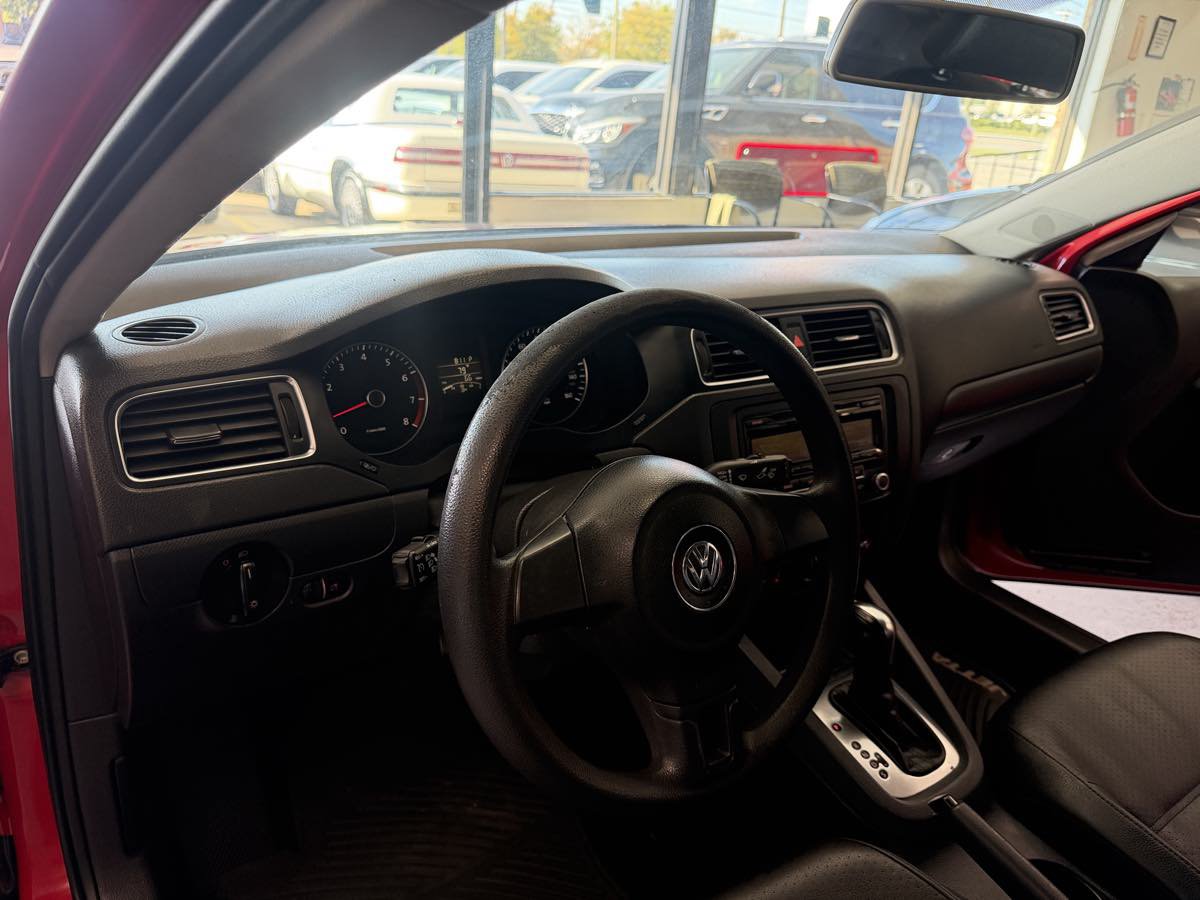 Used 2014 Volkswagen Jetta SE FWD image 12