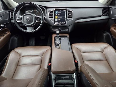 Used 2020 Volvo XC90 T6 Momentum w/ Protection Package AWD/4WD image 25