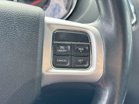 Used 2019 Dodge Grand Caravan GT FWD image 18