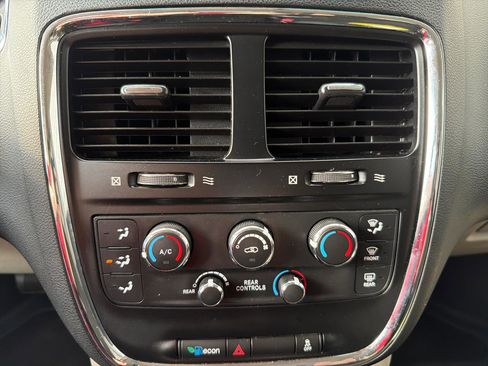 Used 2016 Dodge Grand Caravan SE w/ Quick Order Package 29E SE image 28