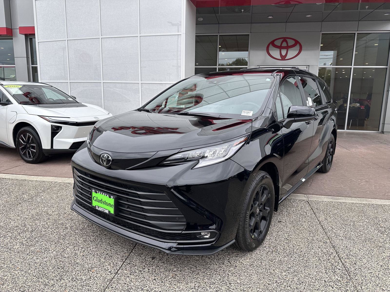 New 2026 Toyota Sienna XLE Woodland Edition AWD/4WD image 2