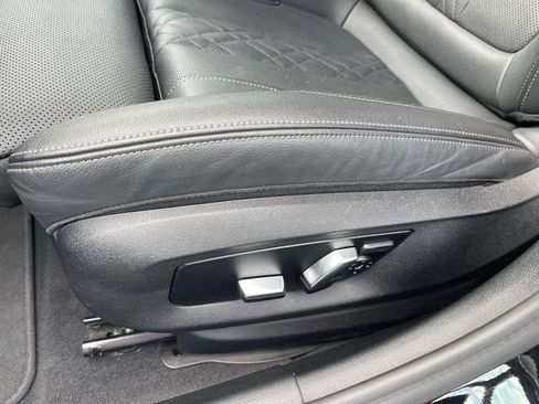 Used 2023 BMW 530e xDrive AWD/4WD image 29