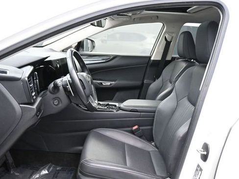 Used 2025 Lexus NX 250 FWD w/ Towing Package (2000 Lbs) image 22