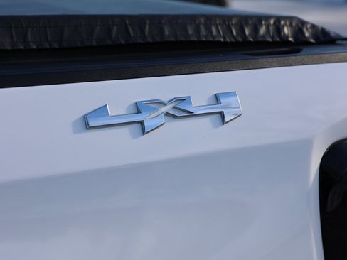 Used 2021 GMC Sierra 1500 SLT w/ Driver Alert Package II image 10