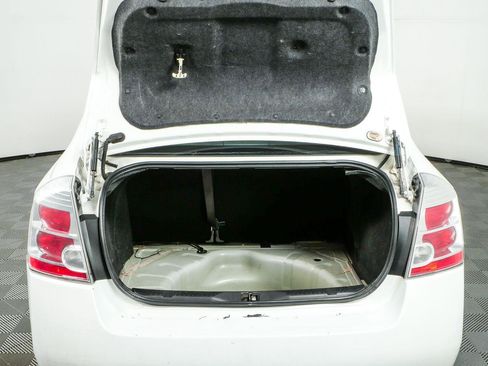 Used 2011 Nissan Sentra 2.0 S FWD image 27