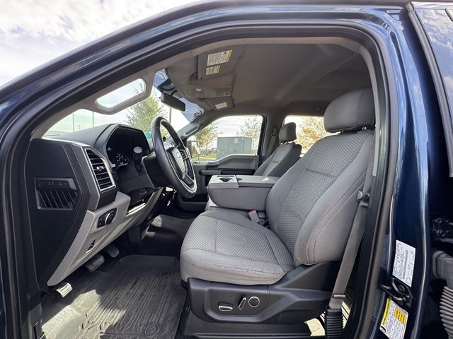 Used 2016 Ford F150 XLT w/ Equipment Group 302A Luxury AWD/4WD image 7