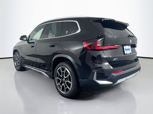 Used 2023 BMW X1 xDrive28i w/ Premium Package AWD/4WD image 4