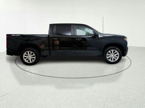 Used 2019 Chevrolet Silverado 1500 Custom w/ Custom Value Package AWD/4WD image 7