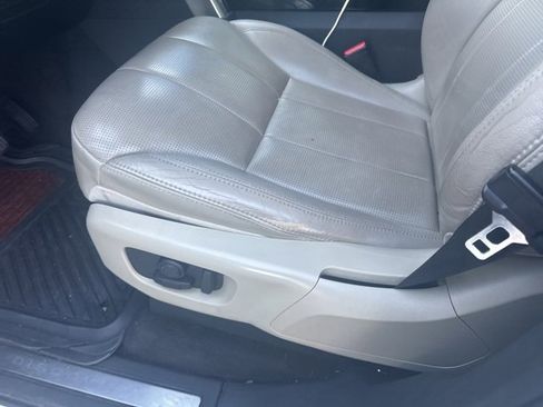 Used 2017 Land Rover Discovery HSE image 7