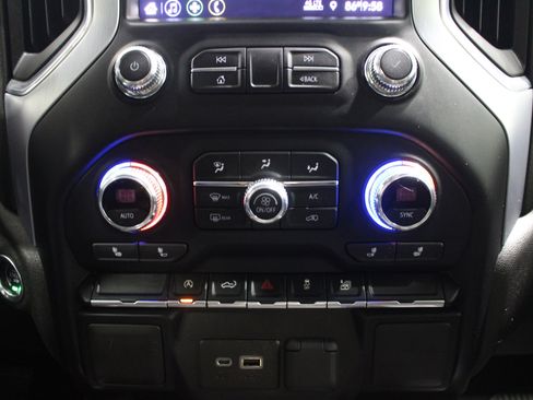 Used 2021 GMC Sierra 1500 Elevation AWD/4WD image 16