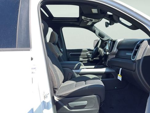 New 2026 RAM 1500 4x4 Crew Cab image 11