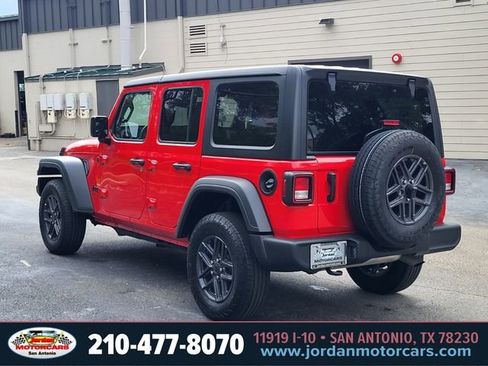 Used 2025 Jeep Wrangler Unlimited Sport AWD/4WD image 3