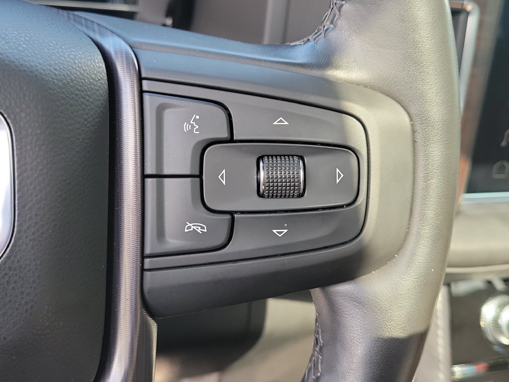Used 2024 GMC Yukon Denali Ultimate AWD/4WD image 10