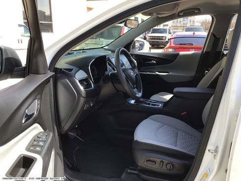 Used 2020 Chevrolet Equinox LS w/ LS Convenience Package image 12