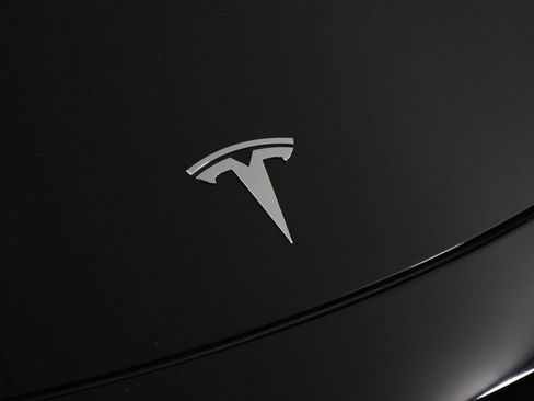 Used 2023 Tesla Model Y Long Range AWD/4WD image 26