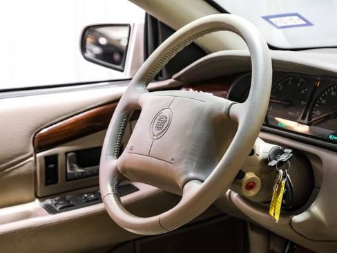 Used 2000 Cadillac Eldorado ESC w/ Comfort/Convenience Pkg image 18