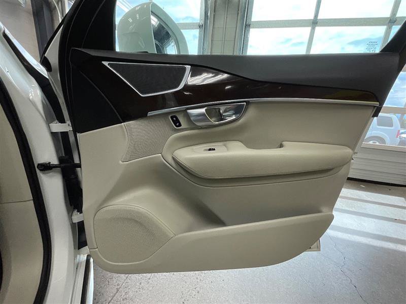 Used 2019 Volvo XC90 T5 Momentum w/ Protection Package Premier FWD image 30