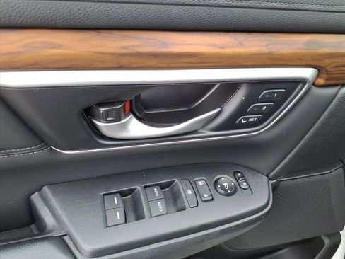 Used 2020 Honda CR-V Touring image 15