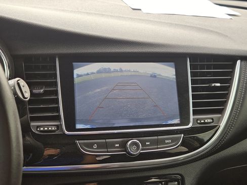 Used 2021 Buick Encore Preferred w/ Safety Package II image 19