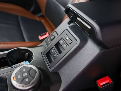 Used 2023 Ford Bronco Outer Banks AWD/4WD image 23