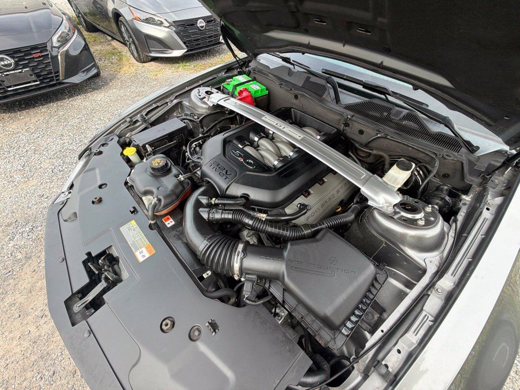 Used 2012 Ford Mustang GT Premium w/ Electronics Pkg RWD image 17