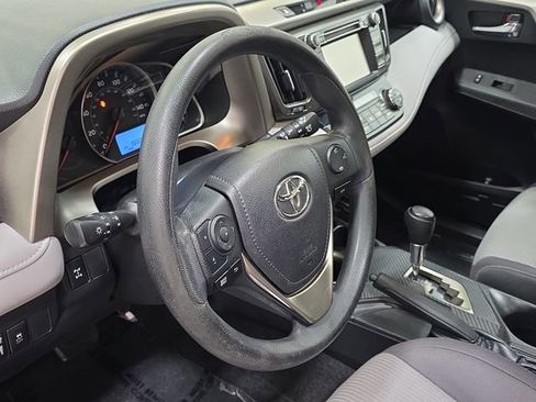 Used 2015 Toyota RAV4 XLE AWD/4WD image 14