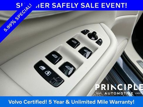 Certified 2023 Volvo XC90 B5 Plus AWD/4WD image 29