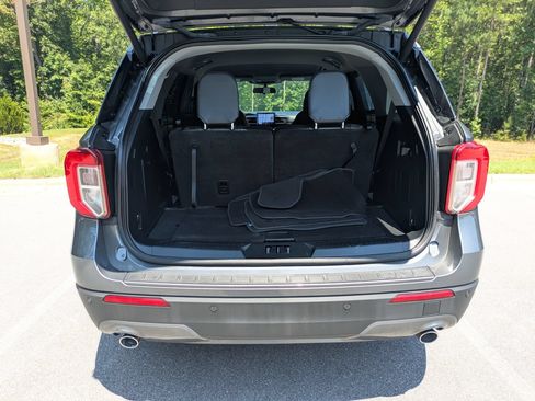 Used 2023 Ford Explorer XLT w/ Equipment Group 202A RWD image 29